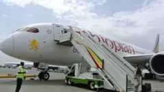ኢቲ