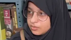 "அவர்கள் எங்கள் குடும்பத்தை உடைத்துவிட்டார்கள்" - முகமது ஜாவேதின் மகள் சுமையா