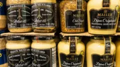 실제로 디종 머스타드는 전 세계 곳곳에서 만들어진다