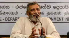 කොරෝනා වෛරසය මහ මැතිවරණය කල් දමයි