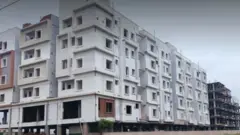 నిర్మాణంలో ఉన్న అపార్ట్‌మెంట్