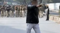 ஜாமியா பல்கலைக்கழக துப்பாக்கிச்சூட்டில் ஈடுபட்டவர்