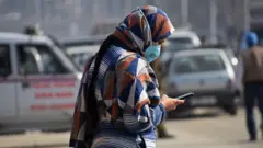 زنان هند با انبوهی از آزار‌های جنسی آنلاین رو‌به‌رو هستند