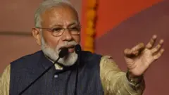 नरेंद्र मोदी