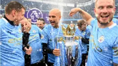 Pep Guardiola gbgbe ife ẹyẹ Premier league dani