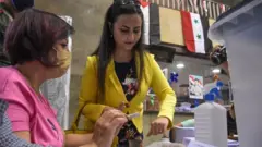 ناخبة سورية