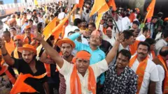 কট্টর হিন্দুত্ববাদীদের শোভাযাত্রা। (ফাইল ফটো)