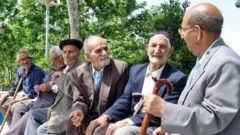 فقط در ۵ ماهه اول امسال (۱۳۹۸) حدود ۲۲۴۴ افراد بالای ۶۰ سال وام ازدواج گرفتند