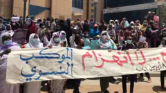 تظاهرة نسائية في السودان