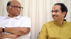 उद्धव ठाकरे आणि शरद पवार