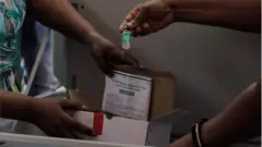 Abakozi bo kwa muganga
