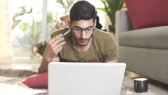 बजेट प्रातिनिधिक छायाचित्र