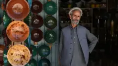 Дўкони эшиги олдида тик турган кулол идишлар дўкондори