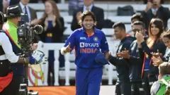 झूलन गोस्वामी