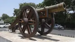 'ઝમઝમા' નામની આ તોપનો પાણીપતના ત્રીજા યુદ્ધમાં 14 જાન્યુઆરી, 1761ના રોજ મરાઠા સેના સામે પહેલી વાર ઉપયોગ કરાયો હતો