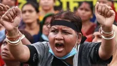 బంగ్లాదేశ్‌లో హిందువులపై దాడికి నిరసన