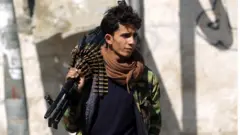 مسلح من الحوثيين في العاصمة صنعاء