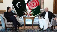 اشرف غني او عمران خان