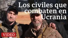 Los civiles que tomaron las armas para defender a Ucrania de la invasión rusa