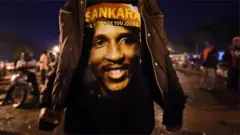 Yageze ku butegetsi mu 1983 nyuma ya coup d'Etat ivuye ku myivumbagatanyo ya rubanda rwamaganye Jean Baptiste Ouédraogo, Sankara yahagaritse akarengane, arwanya ruswa, ubukene no kwiba umutungo w'igihugu