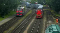 Юк ортилган Россия поездлари Литвага кирди, бироқ Kybartai станциясидан нарига ўтолмайди