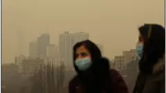 وزارت بهداشت ایران توصیه کرده "افراد مبتلا به بیماری‌های قلبی و عروقی، سالمندان و کودکان باید از هرگونه فعالیت فیزیکی خودداری کرده و سایر شهروندان هم باید فعالیت فیزیکی خود را در بیرون از منزل کاهش دهند"