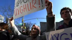 Unjuk rasa mendukung kebebasan Uighur terjadi sepanjang tahun.