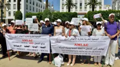 Une manifestation contre la loi sur l'avortement, près du parlement marocain, à Rabat, le 25 juin 2019