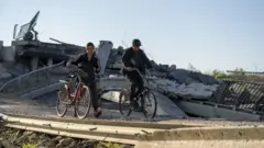 міст