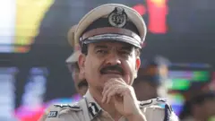 پرمبر سینګ د ممبۍ پولیسو پخوانی مشر و.