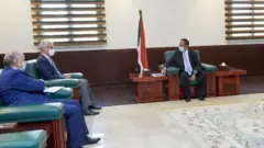 ኣምባሳደር መሓመድ ኣል ሃካን