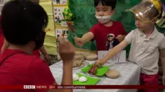 လုပ်ငန်းခွင်က မိဘတွေကို ကူညီနိုင်ရေး နည်းလမ်းရှာ