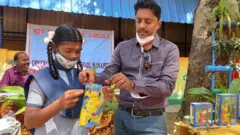 மணப்பட்டு அரசு நடுநிலைப் பள்ளி அறிவியல் ஆசிரியர் வெ.ஜெயசுந்தர்