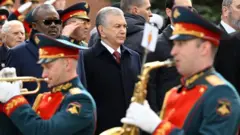 Ўзбекистон Президенти Шавкат Мирзиёев Москвадаги тантнанали тадбирларда иштирок этди