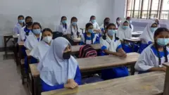 ৬ই ফেব্রুয়ারি পর্যন্ত শিক্ষা প্রতিষ্ঠান বন্ধ থাকবে বলে সিদ্ধান্ত নিয়েছে সরকার।