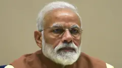नरेंद्र मोदी