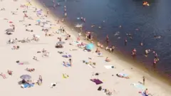У Києві заборонили купатися на всіх пляжах