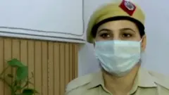 మహిళా పోలీస్