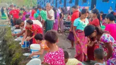 ကျောက်တော်ကိုရောက်နေတဲ့ ကုလားတန်မြစ်နားက ရွာသားတွေ