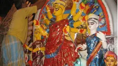 দুর্গাপূজার প্রস্তুতি চলছে জোরকদমে