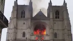 Katedrali ya Nantes yibasiwe n'umuriro kuwa gatandatu