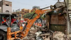 হিন্দু-মুসলিম দাঙ্গার পর উচ্ছেদ অভিযান।