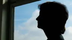 Profil žene