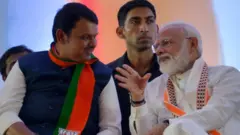 નરેન્દ્ર મોદી સાથે દેવેન્દ્ર ફડણવીસ
