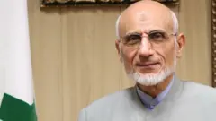 مصطفی میرسلیم نماینده فعلی مجلس شورای اسلامی اسنادی را علیه محمدباقر قالیباف به قوه قضائیه داده است