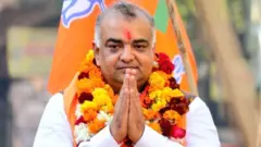 आकाश सक्सेना