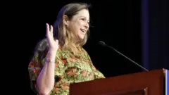 Abigail Disney ficou 'traumatizada' quando foi informada, aos 21 anos, da quantia que herdara: 'Nenhum ser humano decente deveria ter muito mais dinheiro do que qualquer outro'.