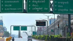 இந்திய சுங்கச்சாவடி கட்டணம்