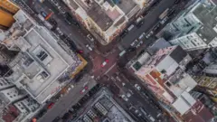 Vista aérea de una ciudad.