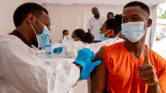 Umusore urimo gukingirwa i Kigali, ku itariki ya 23/8/2021